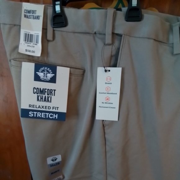 Dockers khaki relaxed fit size 36 x 29. Nwt - Picture 2 of 2